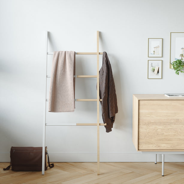 Umbra Hub Storage Ladder, Flat-Pack