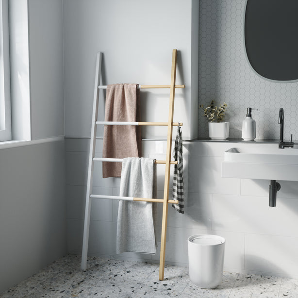 Umbra Hub Storage Ladder, Flat-Pack