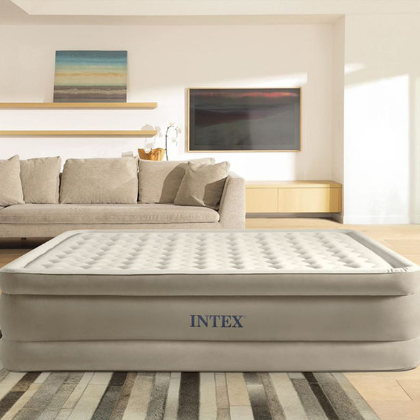 Intex Dura-Beam® Deluxe - Ultra Plush Air Mattress 45cm w/ Built-In Electric Pump - Queen