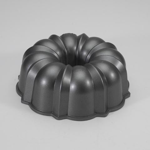 Nordicware Cast Alum Original Bundt Cake Pan