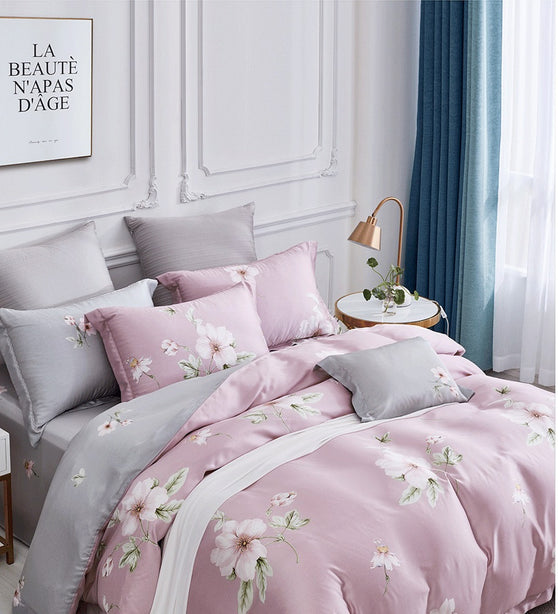 Suzanne Sobelle Viera Pink Deluxe Bed Set