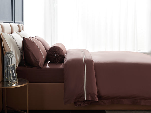 Hotelier Prestigio - Bruno With Tawny Lines Bundle Bed Set