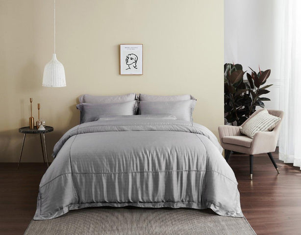 Palais Suite - Gilden Lined Bundle Bed Set