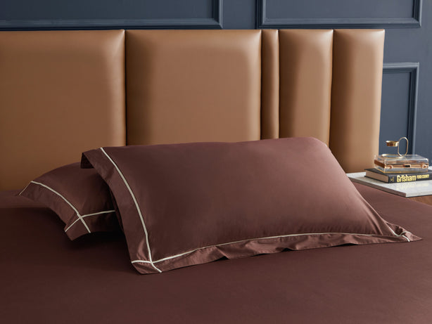 Hotelier Prestigio - Bruno With Tawny Cross Border Bundle Bed Set