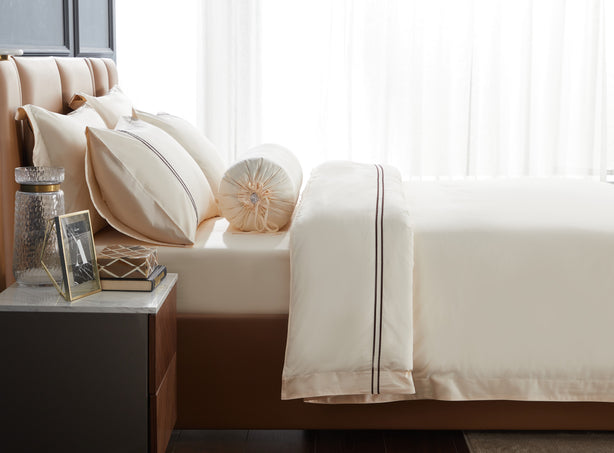 Hotelier Prestigio - Freya With Umber Lines Fitted Sheet Set