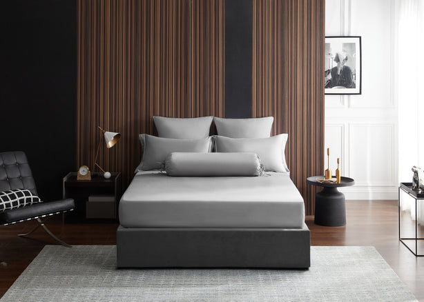 Hotelier Prestigio - Lloyd With White Cross Border Fitted Sheet Set