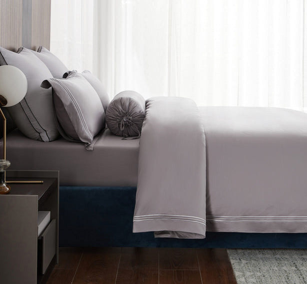 Hotelier Prestigio - Ashlyn With Grey Border Fitted Sheet Set