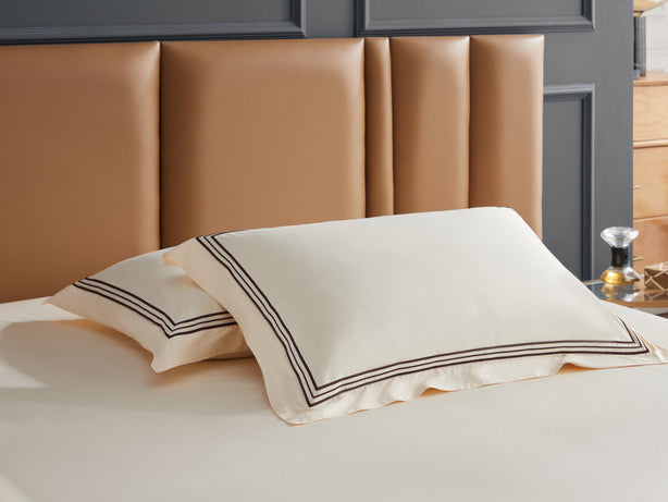 Hotelier Prestigio - Freya With Umber Border Fitted Sheet Set