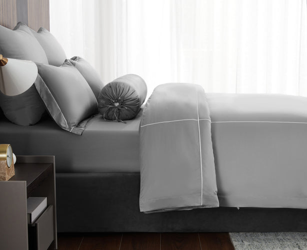 Hotelier Prestigio - Lloyd With White Cross Border Quilt Cover