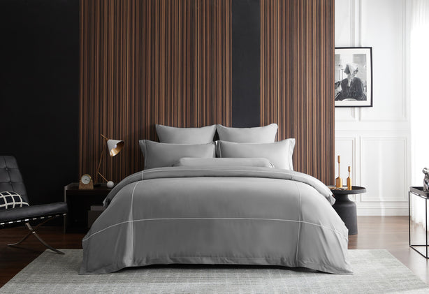 Hotelier Prestigio - Lloyd With White Cross Border Quilt Cover