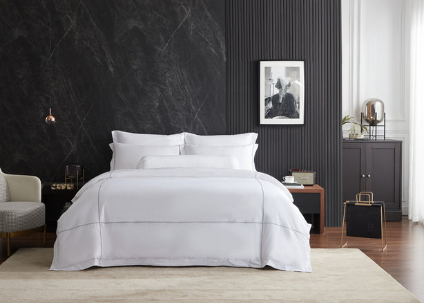 Hotelier Prestigio - Alvar With Grey Cross Border Quilt Cover