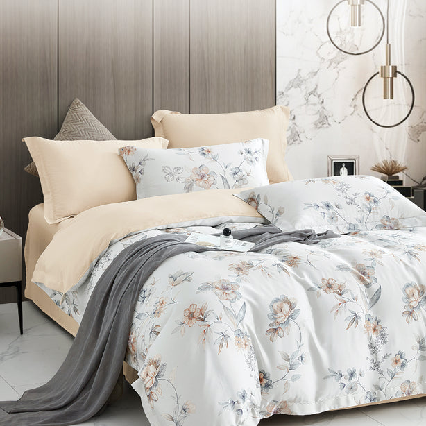 Suzanne Sobelle Sofie Deluxe Bed Set