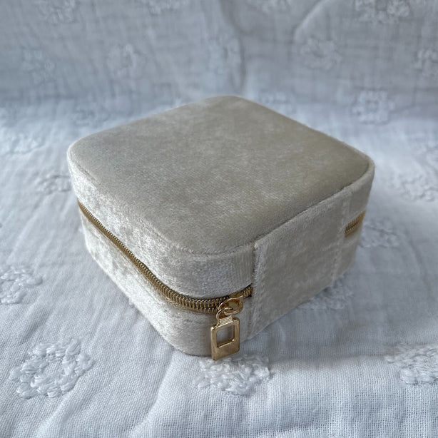 StitchesandTweed Trilov Travel Jewellery Box Champagne