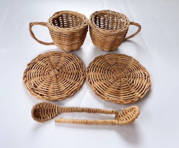 StitchesandTweed Rattan Teapot and Tea Cups Playset