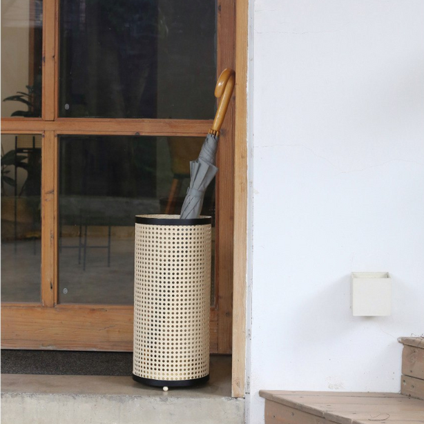 Rattan style umbrella holder