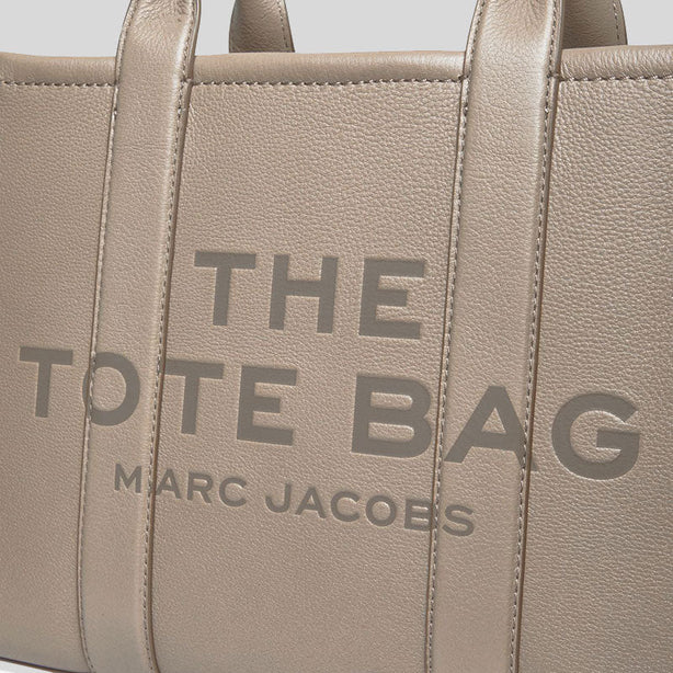 MARC JACOBS The Leather Medium Tote Bag Cement RS