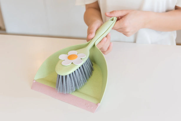 Vigar Florganic Dustpan & Brush