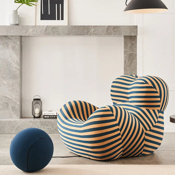 Soara Armchair