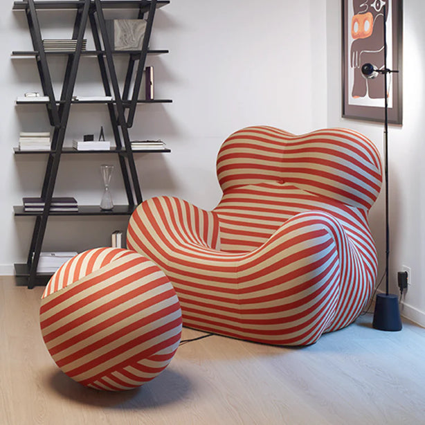 Soara Armchair
