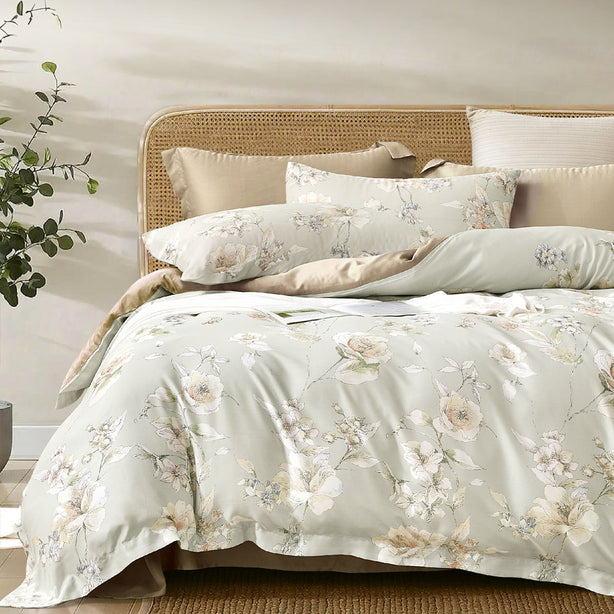 Suzanne Sobelle Chloris Deluxe Bed Set