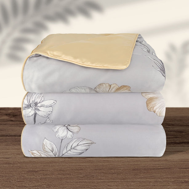 Suzanne Sobelle Mila Comforter