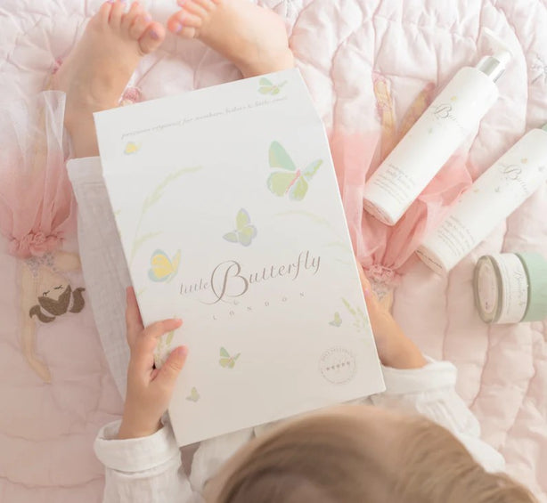 Little Butterfly London Little One's Bestseller Kit -
1 x LBL001BL 200ml Body Lotion,
1 x LBL002TTW 200ml Top to Toe Wash,
1 x LBL017BFC50 50ml Baby Face Cream