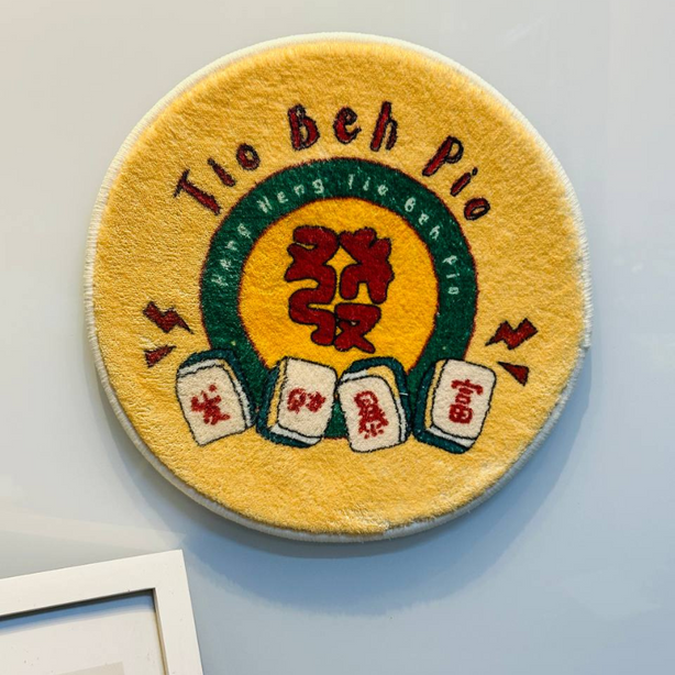 Soft tufted wall rug