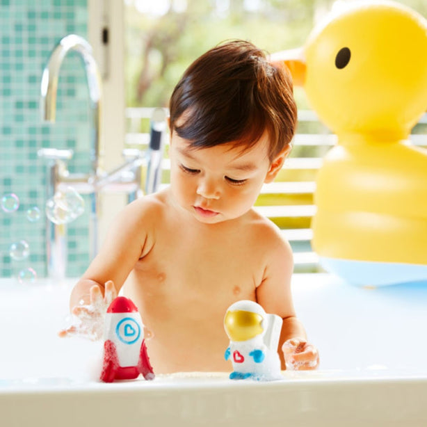 Munchkin Galaxy Buddies Light Up Bath Toys