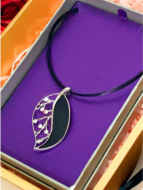 HART Stunning Black Leaf Jewellery Series