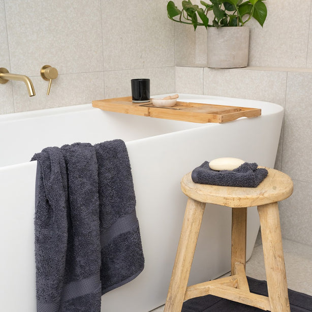 Splendour Face Towel Hotel Collection by Robinsons