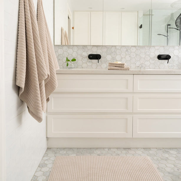 Bamboo Luxe Hand Towel Heritage Collection by Robinsons