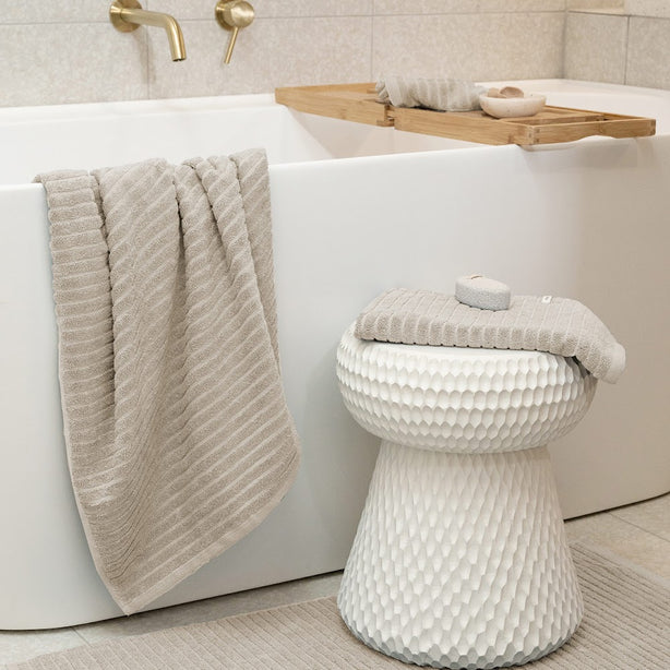 Bamboo Luxe Hand Towel Heritage Collection by Robinsons