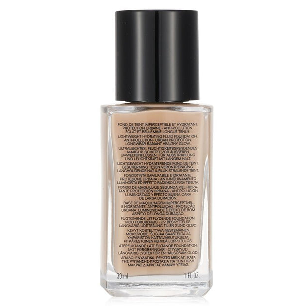 Les Beiges Teint Belle Mine Naturelle Healthy Glow Hydration And Longwear Foundation