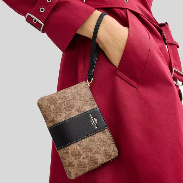 COACH Corner Zip Wristlet In Signature Canvas With Stripe Tan/Black RB-CW854