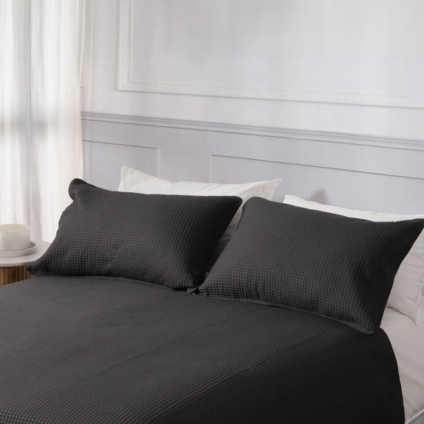 Robinsons Silky Soft Bed Cover - Stitch (Lightweight Blanket I Bedspread I Bed Cover I Bed Quilt I Comforter. Includes Free Pillowcases)