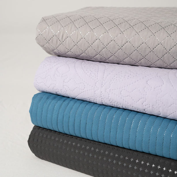 Robinsons Silky Soft Bed Cover - Stitch (Lightweight Blanket I Bedspread I Bed Cover I Bed Quilt I Comforter. Includes Free Pillowcases)