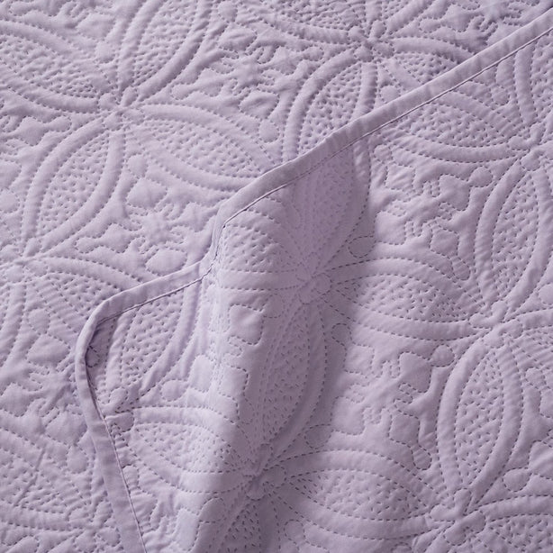 Robinsons Silky Soft Bed Cover - Flora (Lightweight Blanket I Bedspread I Bed Cover I Bed Quilt I Comforter. Includes Free Pillowcases)