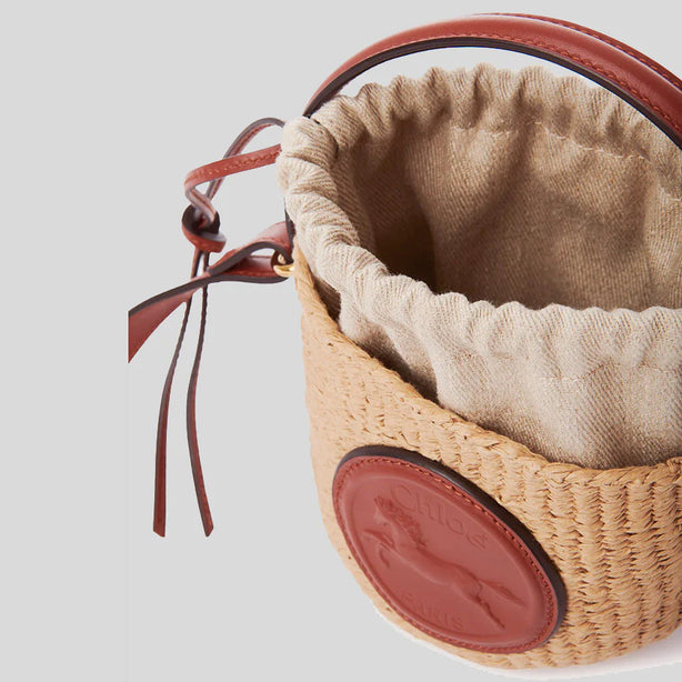 CHLOE Mini Horse Medal Basket In Natural Fibers Sepia Brown RB-CH25US593O8227S