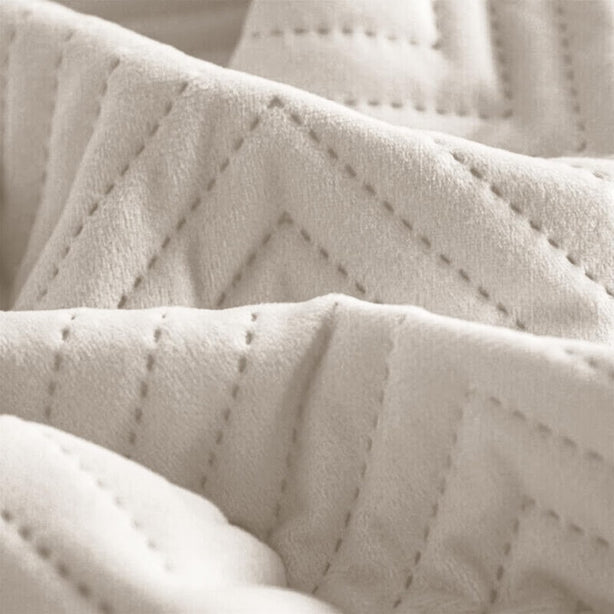 PINSONIC Oblong Cover | Quilted Chevron Velvet - 33 x 45 cm