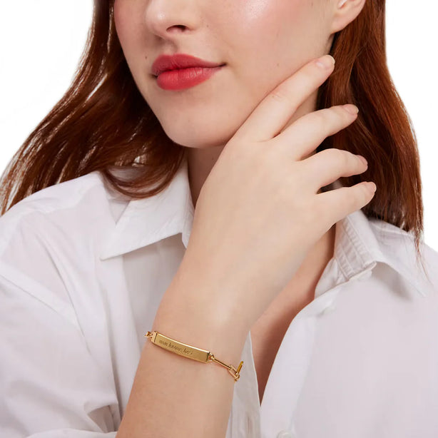Kate Spade Mom Knows Best Idiom Id Bracelet - Gold KG408
