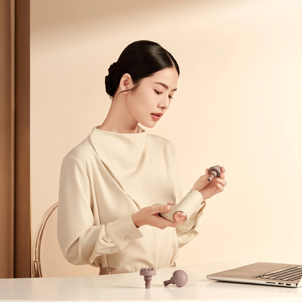 Breo - Gun 7 Massager