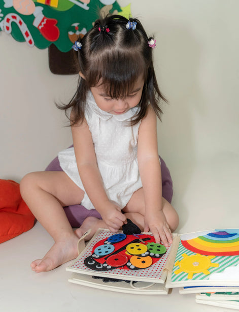 Hi Buy Mama - Otterly Fun Busy Book