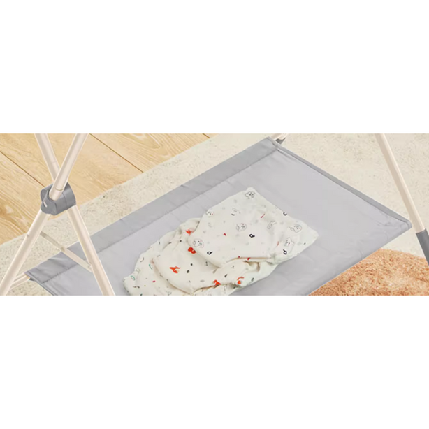 New born diaper changing station