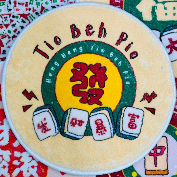 Soft tufted wall rug