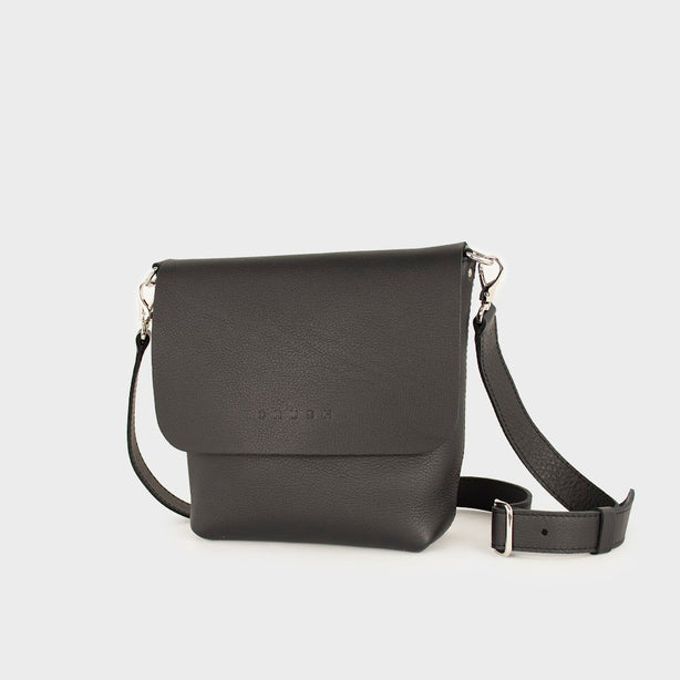 CRUSH Leather Goods Crossbody Bag JOY M Syna