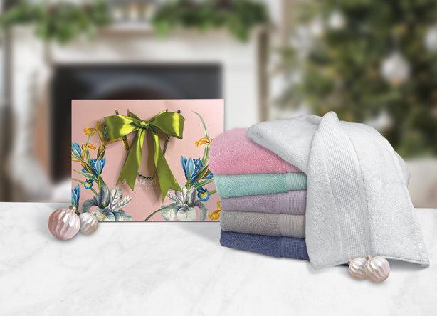 Suzanne Sobelle Victoria Bath Towel With Gift Carrier