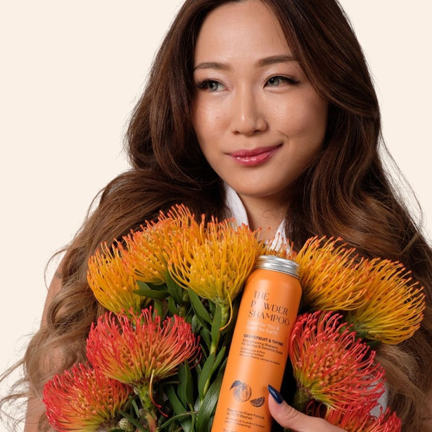 The Powder Shampoo Strengthening & Soothing Foaming Powder Shampoo For Normal & Sensitive Scalp 20g Sustainable, Vegan, Plastic-Free