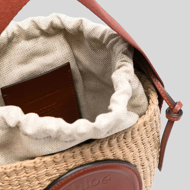 CHLOE Small Horse Medal Basket In Natural Fibers Sepia Brown RS-CHC25SS592O8227S
