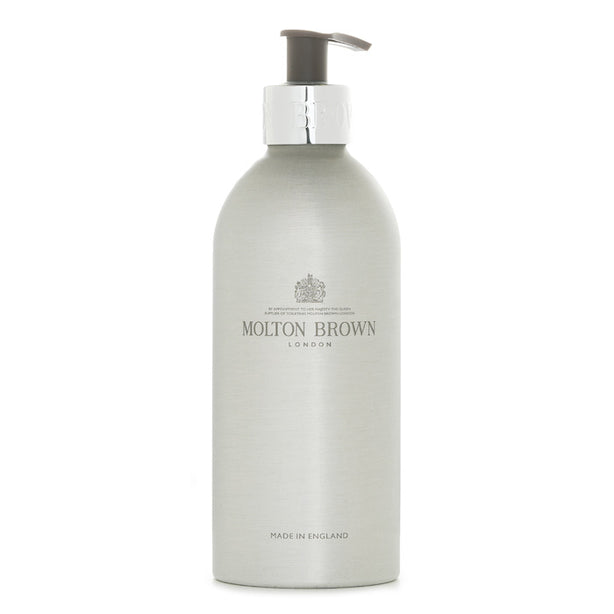 Infinite Bottle Coastal Cypress & Sea Fennel Bath & Shower Gel - 400ml