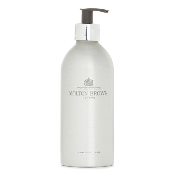 Infinite Bottle Re-charge Black Pepper Bath And Shower Gel - 400ml